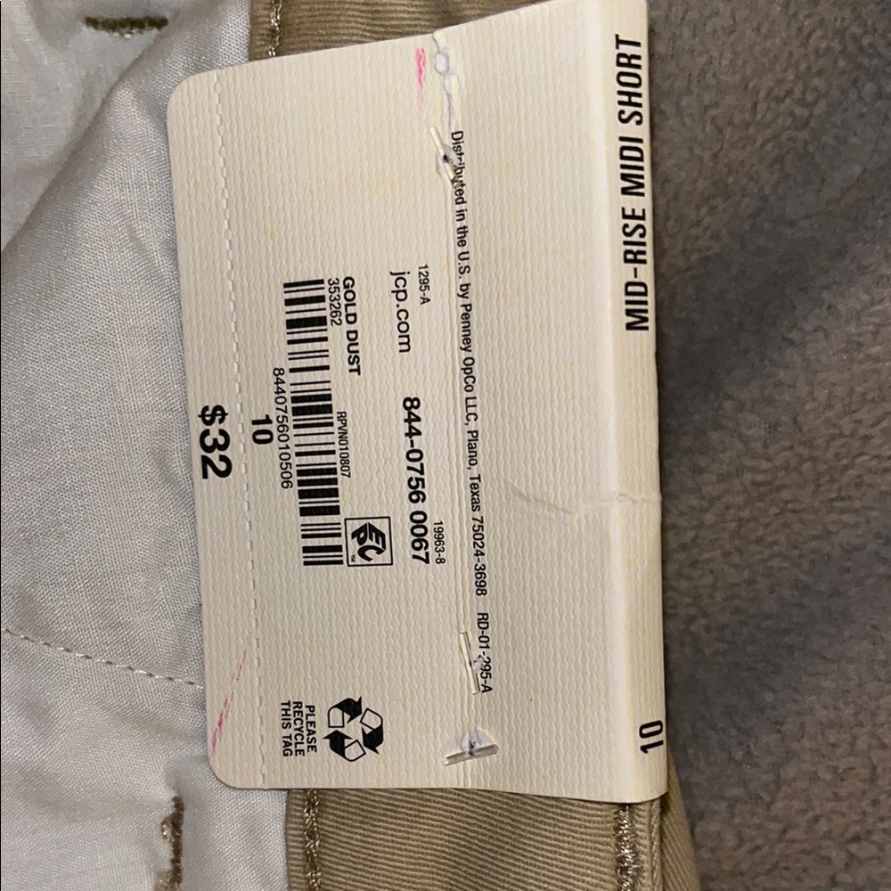 NWT. a.n.a Tan 5” Shorts Classic Cotton Blend - Picture 4 of 6